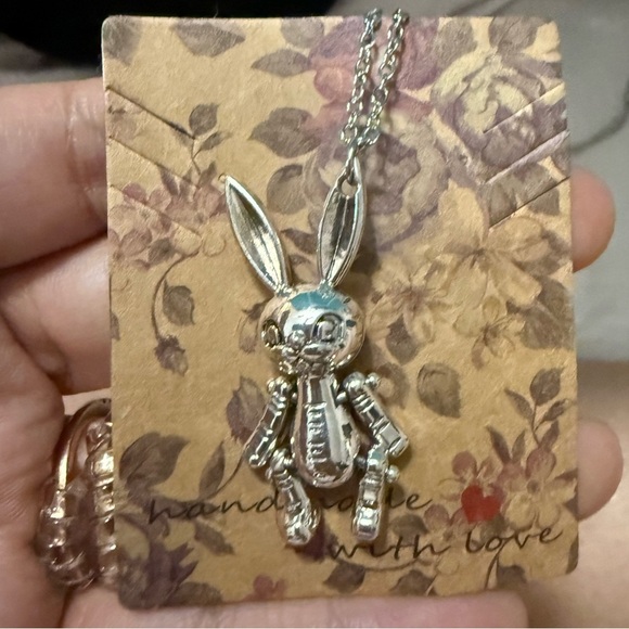 Jewelry - Silver bunny necklace